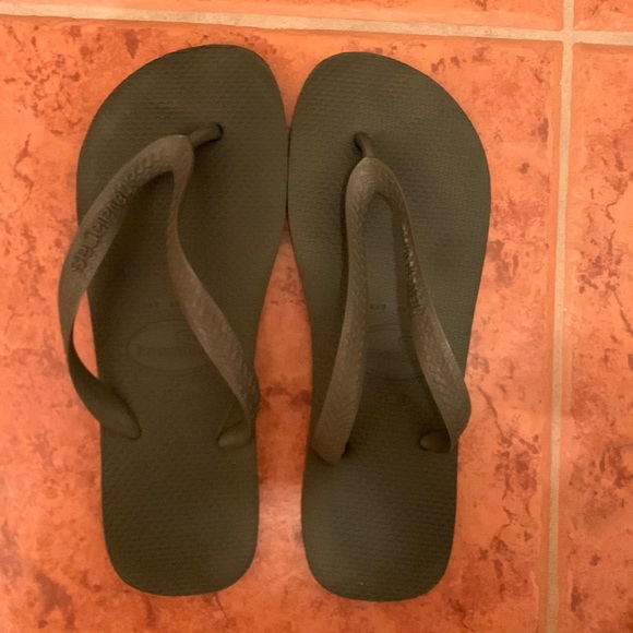Havaianas | Shoes | Khaki Green Havaianas Flip Flops Size 9 | Poshmark